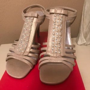 Nude  New York Transit heels